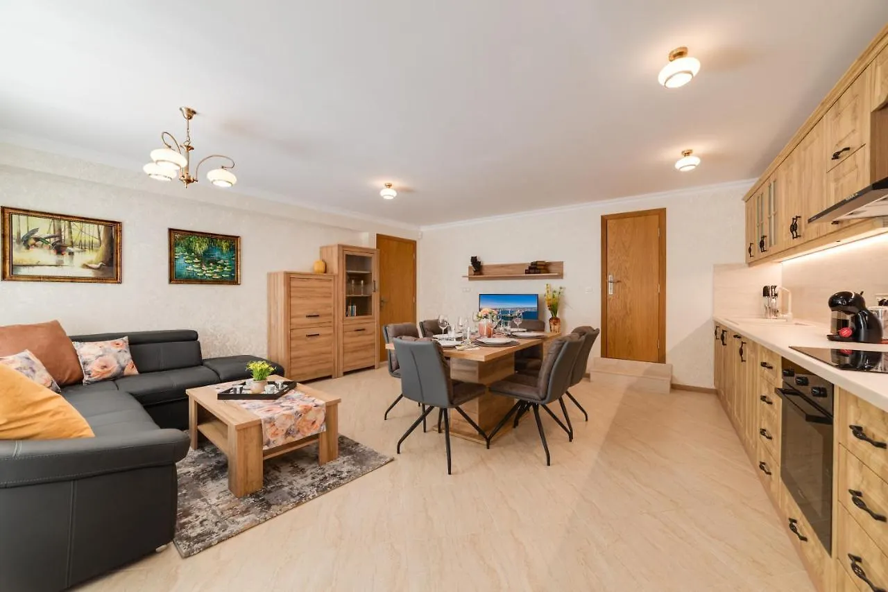 Deluxe And Central Garden Apartment Varna 0*,  Bulharsko