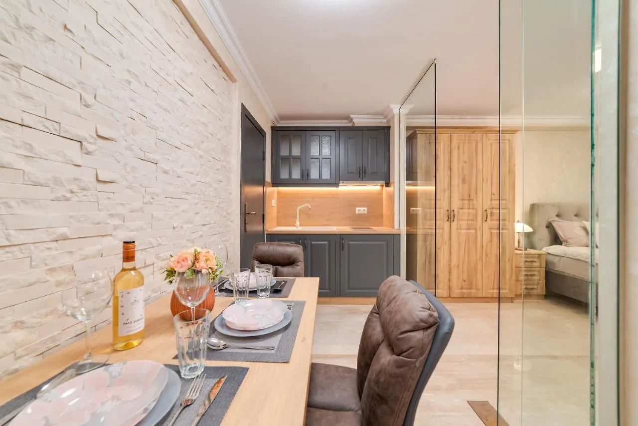 Deluxe And Central Garden Apartment Varna 0*,  Bulharsko